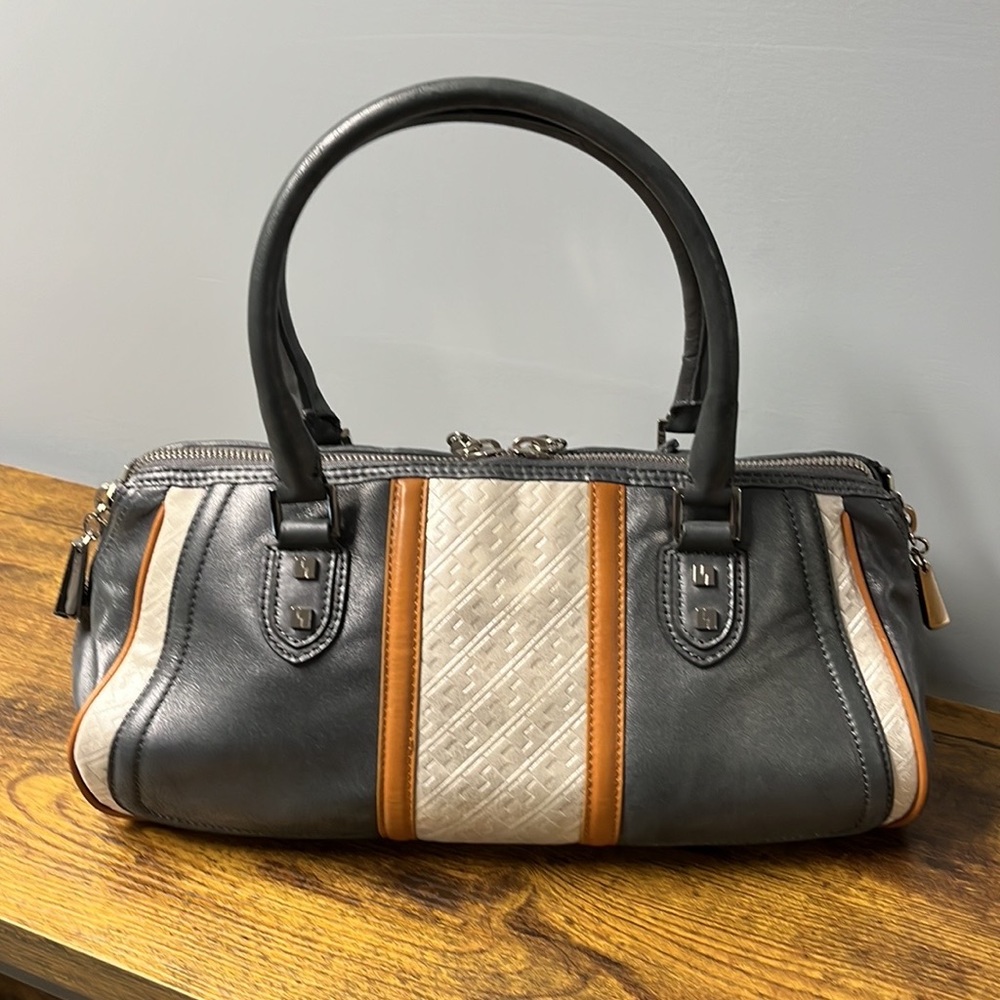 L.A.M.B. Aviano satchel, frosted silver leather, like new condition - Picture 2 of 13